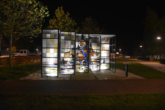 Verlicht kunstwerk 'Het Paviljoen' in Stevoort (Hasselt)