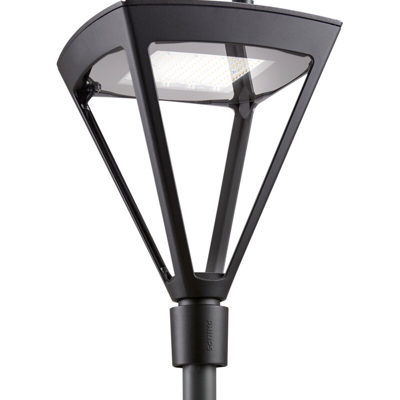 ClassicStreet doet denken aan de iconische schoonheid van straatlantaarns uit de 20e eeuw en combineert een elegant ontwerp met de subtiele details van historische armaturen